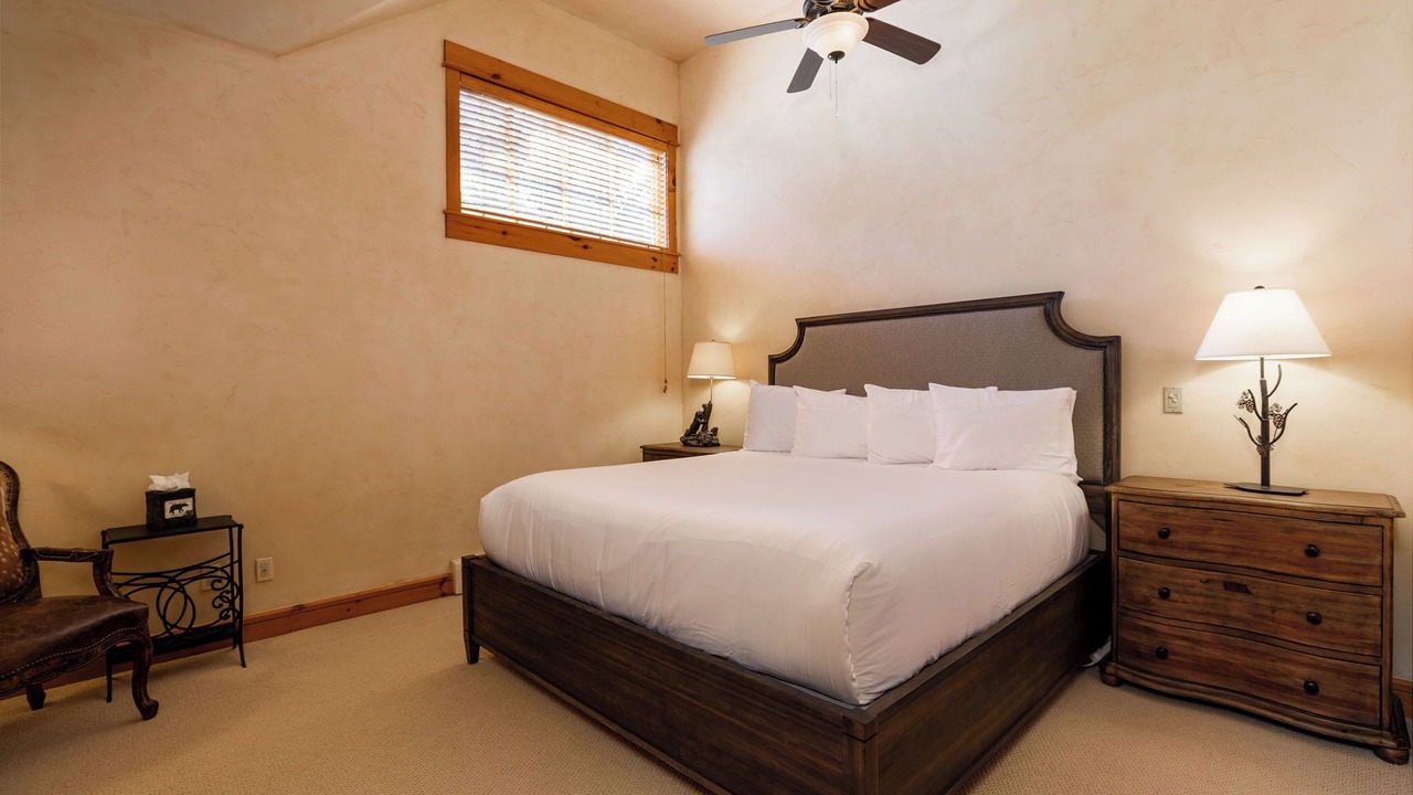 Photo of Bedroom in Edwards