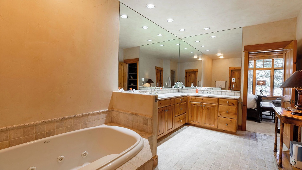 Photo of Bathroom in Edwards