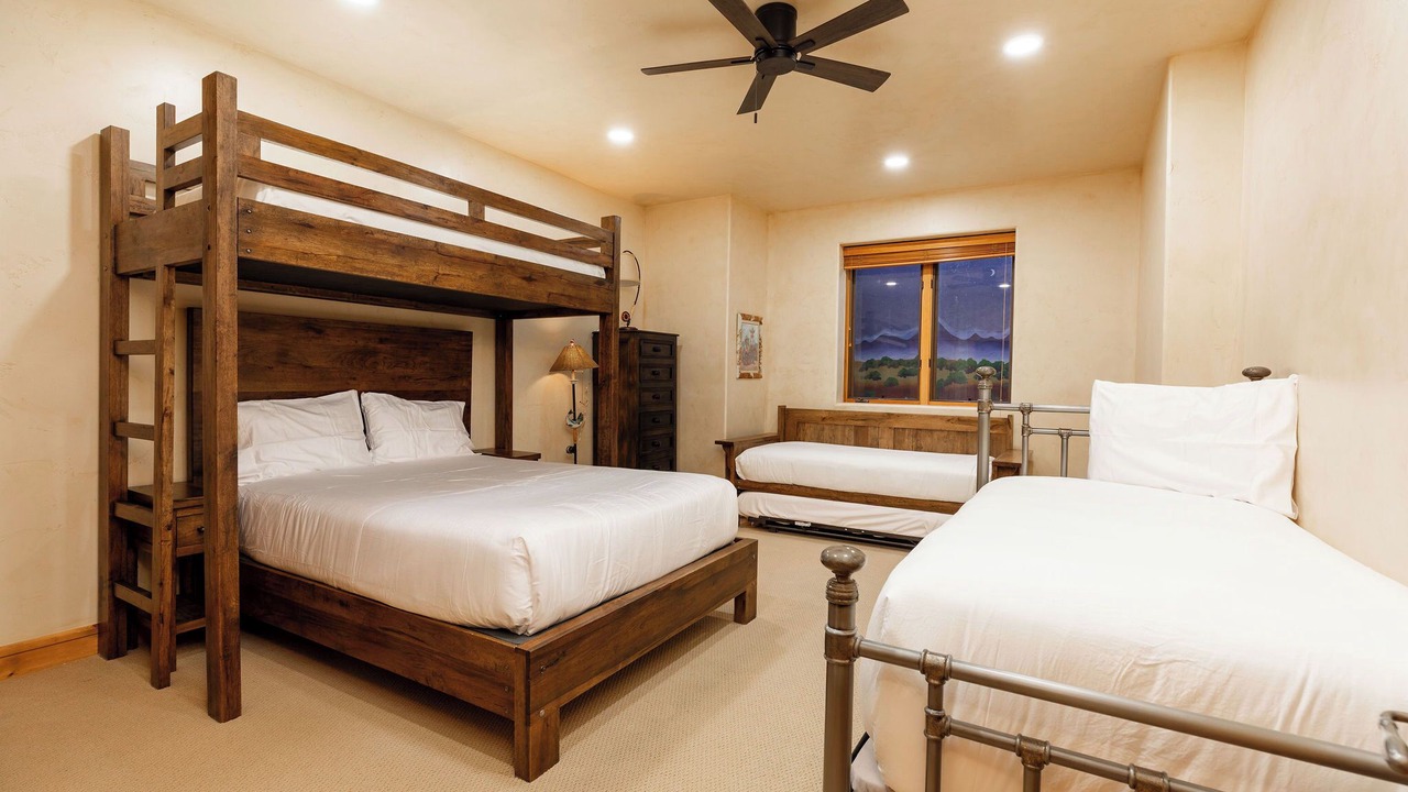 Photo of Bedroom in Edwards