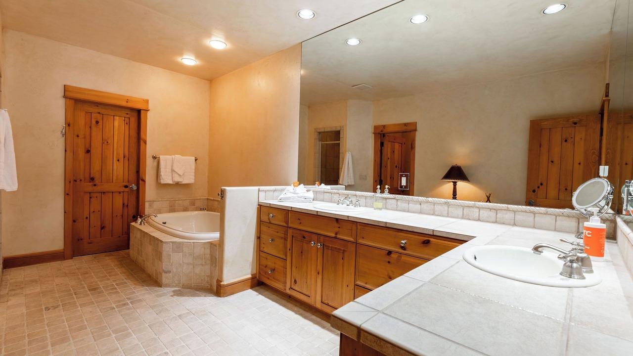 Photo of Bathroom in Edwards