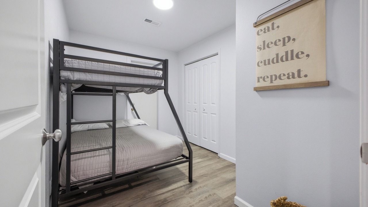 Photo of Bedroom in Maryville