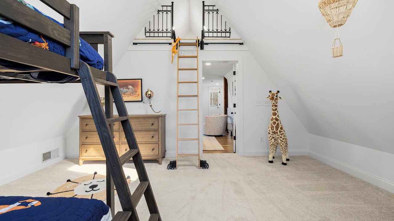 Photo of Bedroom in Lee's Summit