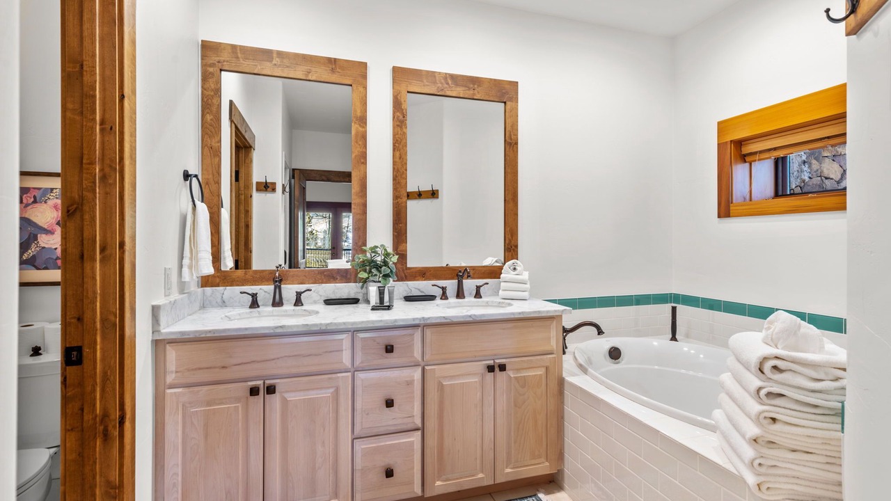 Photo of Bathroom in Three Peaks