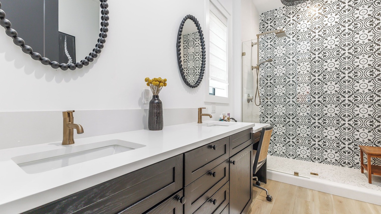 Photo of Bathroom in Dubuque