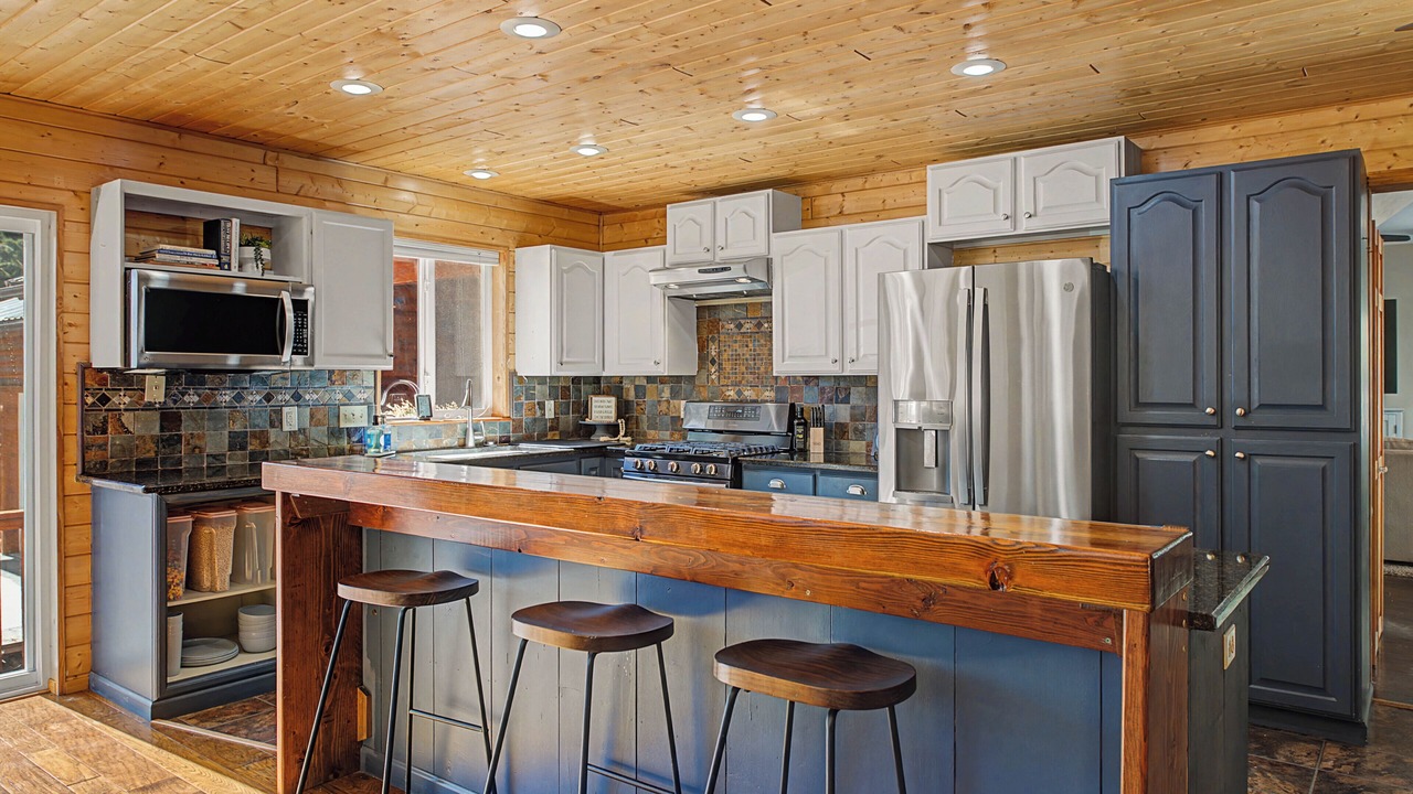 Photo of Kitchen in Mammoth Creek