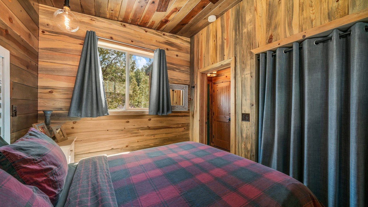 Photo of Bedroom in Zion National Park East Entrance