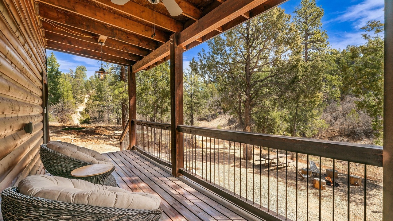 Photo of Patio Balcony in Zion National Park East Entrance