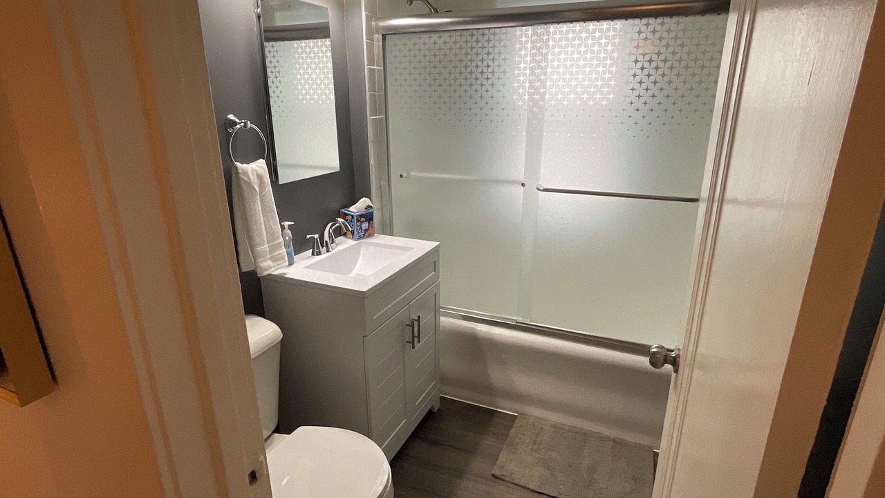 Photo of Bathroom in Aksarben - Elmwood Park