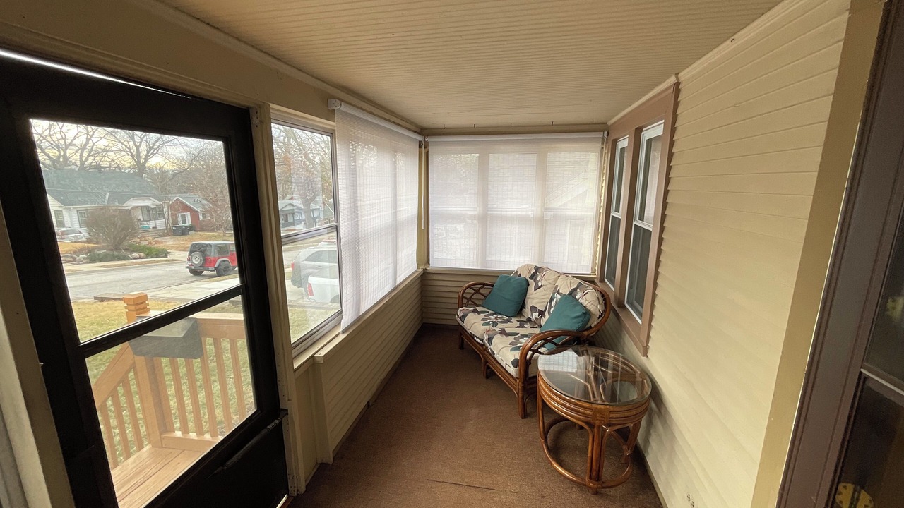 Photo of Livingroom in Aksarben - Elmwood Park