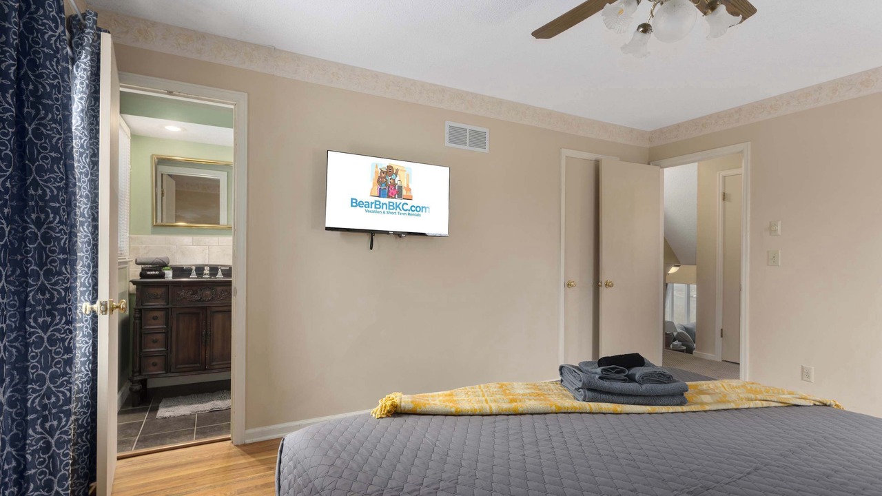 Photo of Bedroom in Lenexa