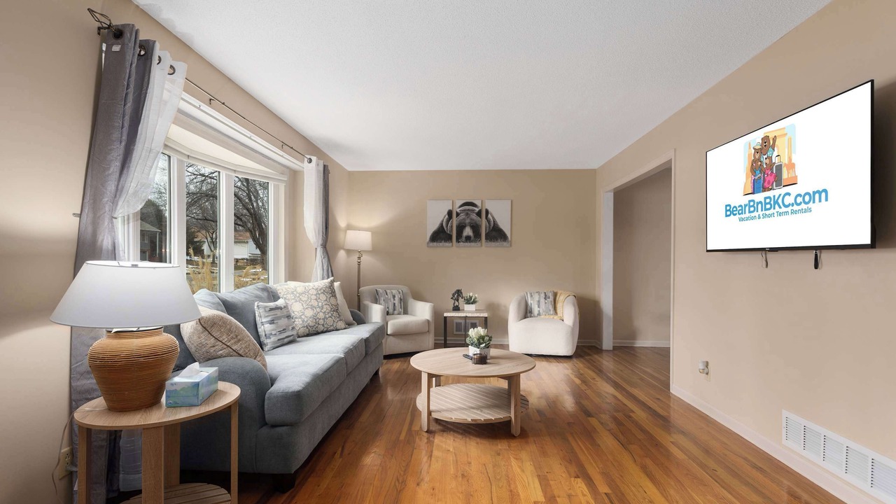 Photo of Livingroom in Lenexa