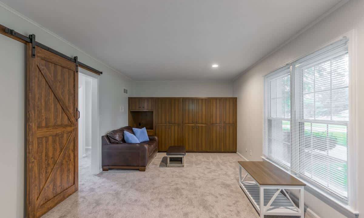 Photo of Livingroom in Blue Springs