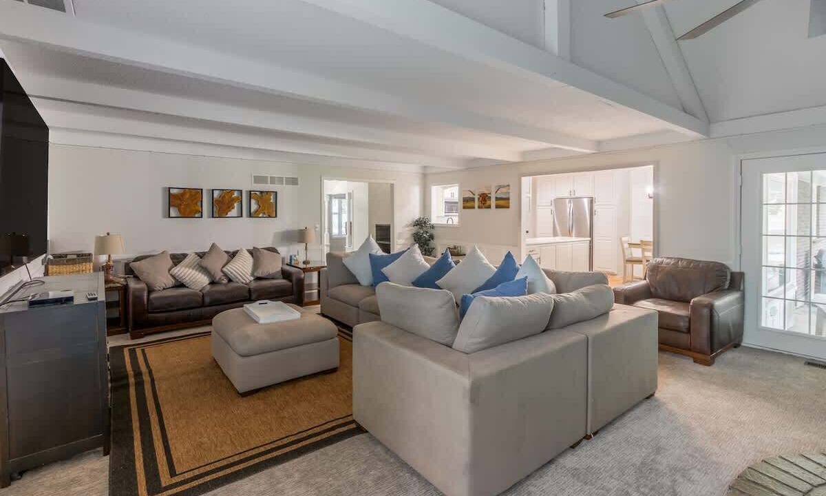 Photo of Livingroom in Blue Springs