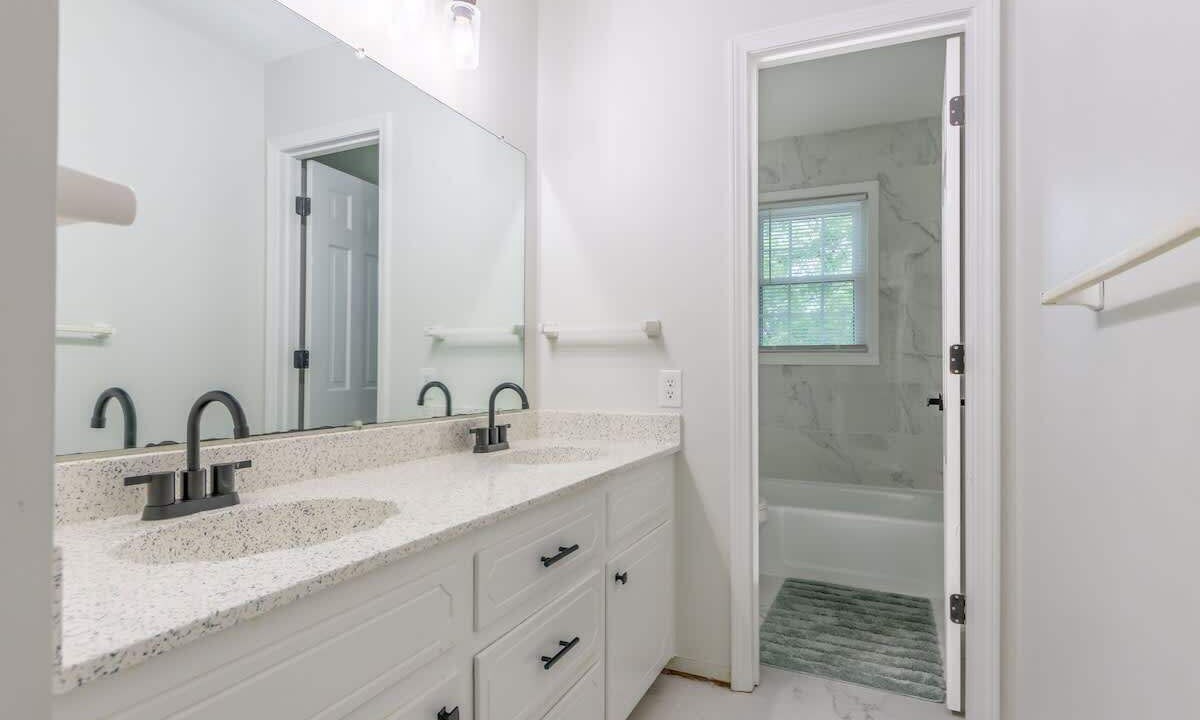 Photo of Bathroom in Blue Springs