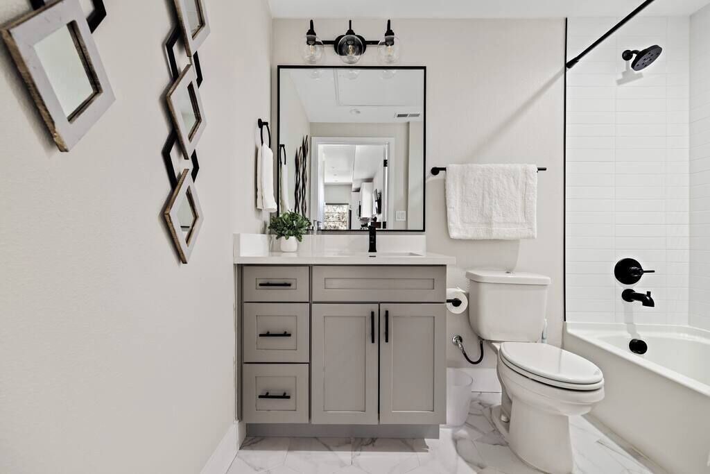 Photo of Bathroom in Golden