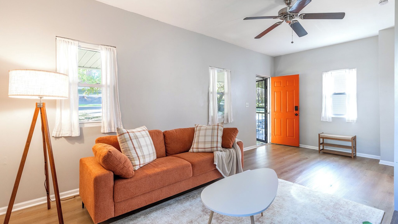 Photo of Livingroom in South Kansas City
