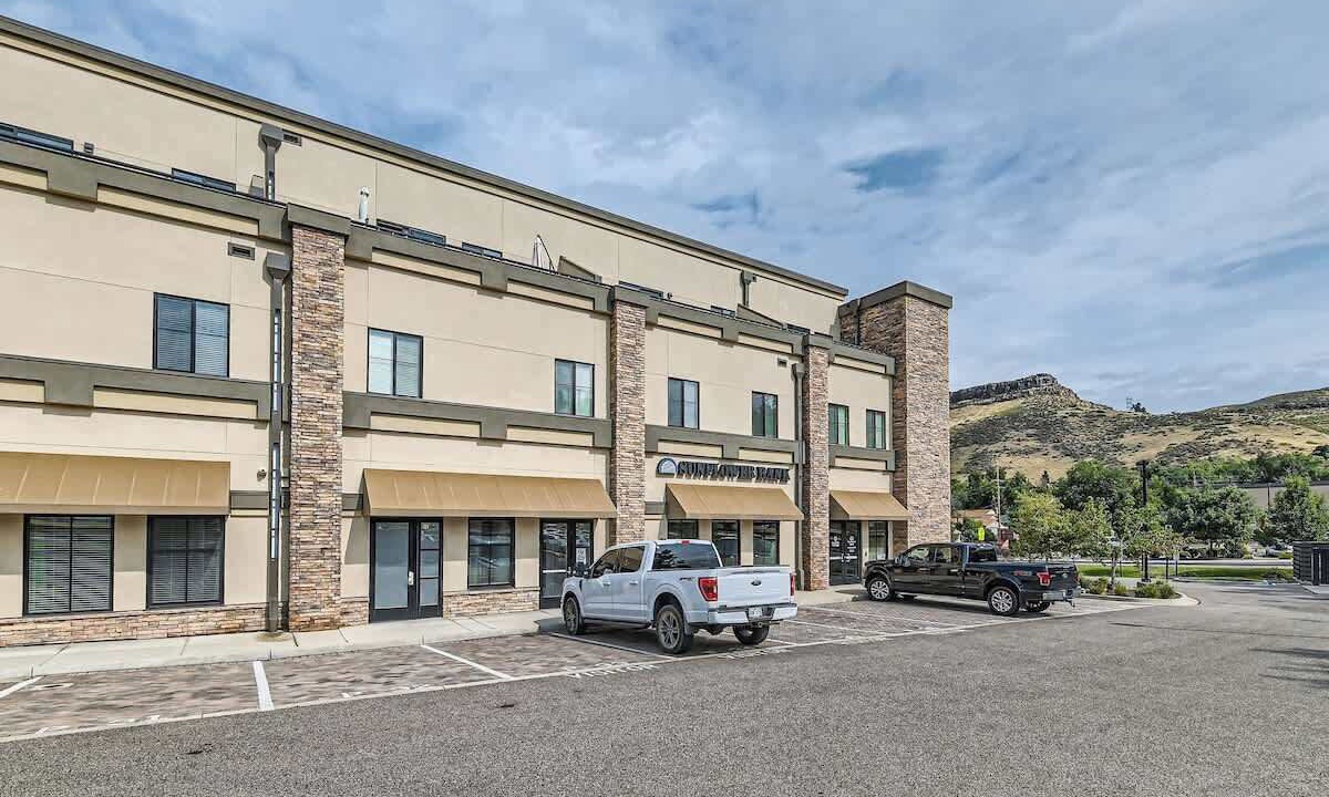 Photo of Outdoor in Golden