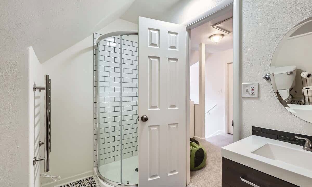 Photo of Bathroom in Congress Park
