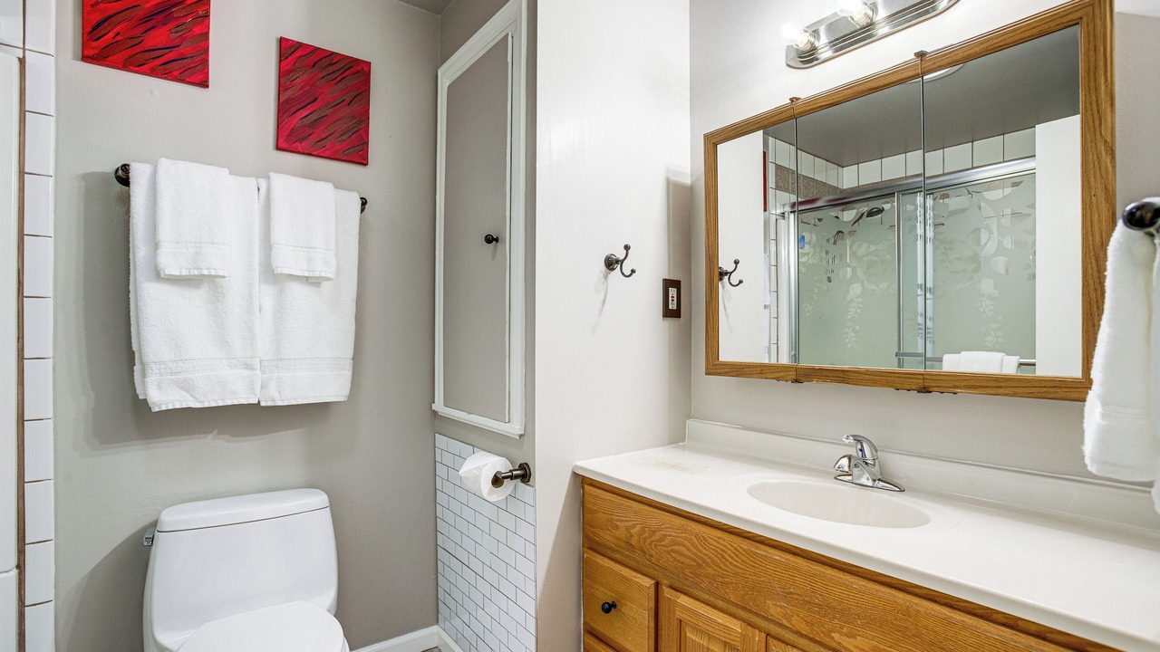 Photo of Bathroom in Applewood Villages
