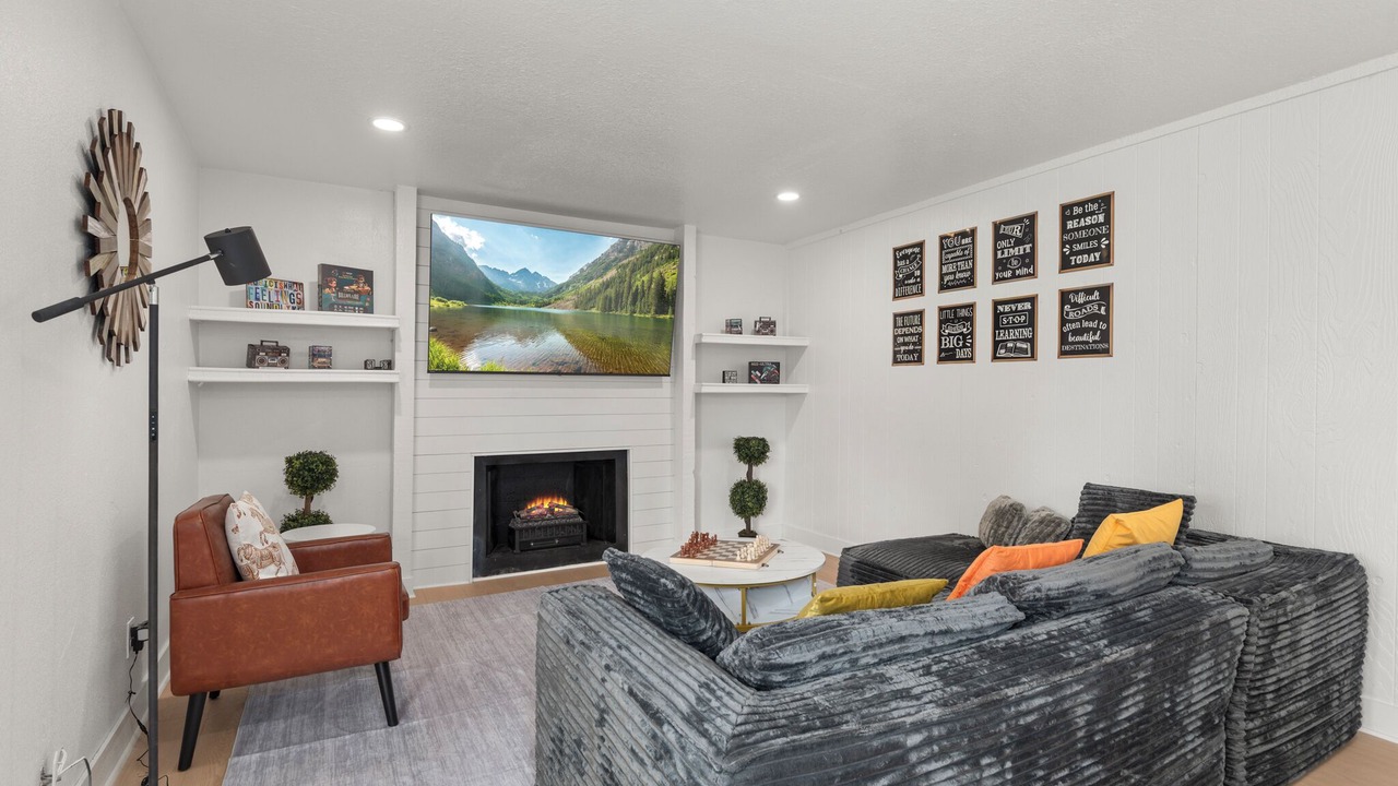 Photo of Livingroom in Lamar Heights Area
