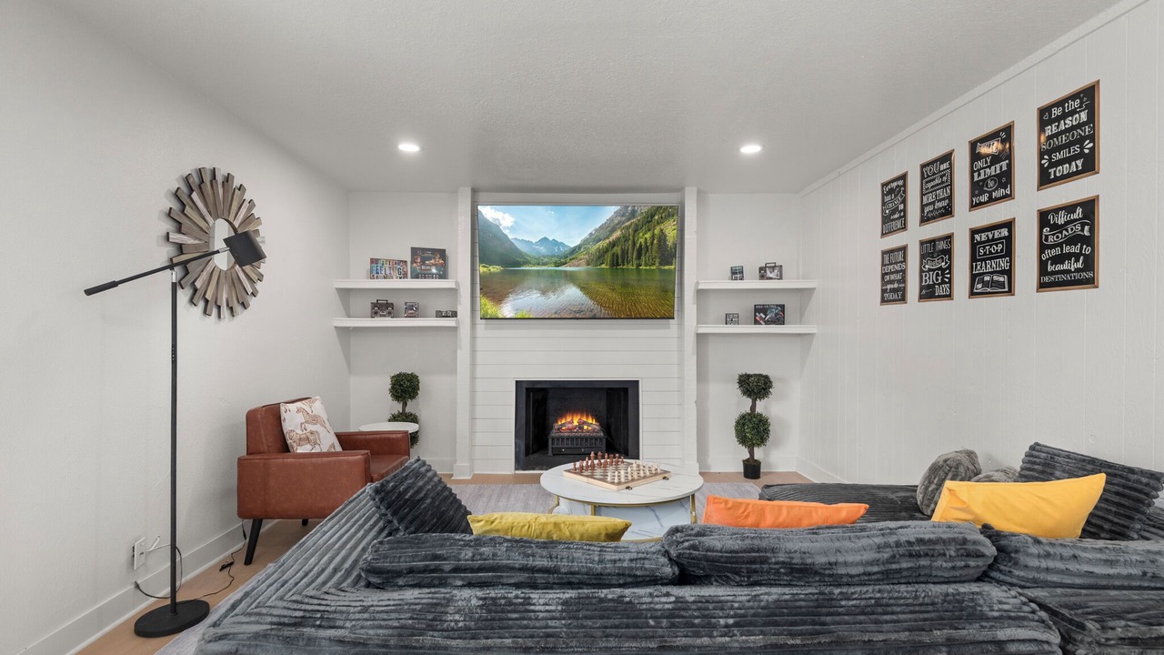 Photo of Livingroom in Lamar Heights Area