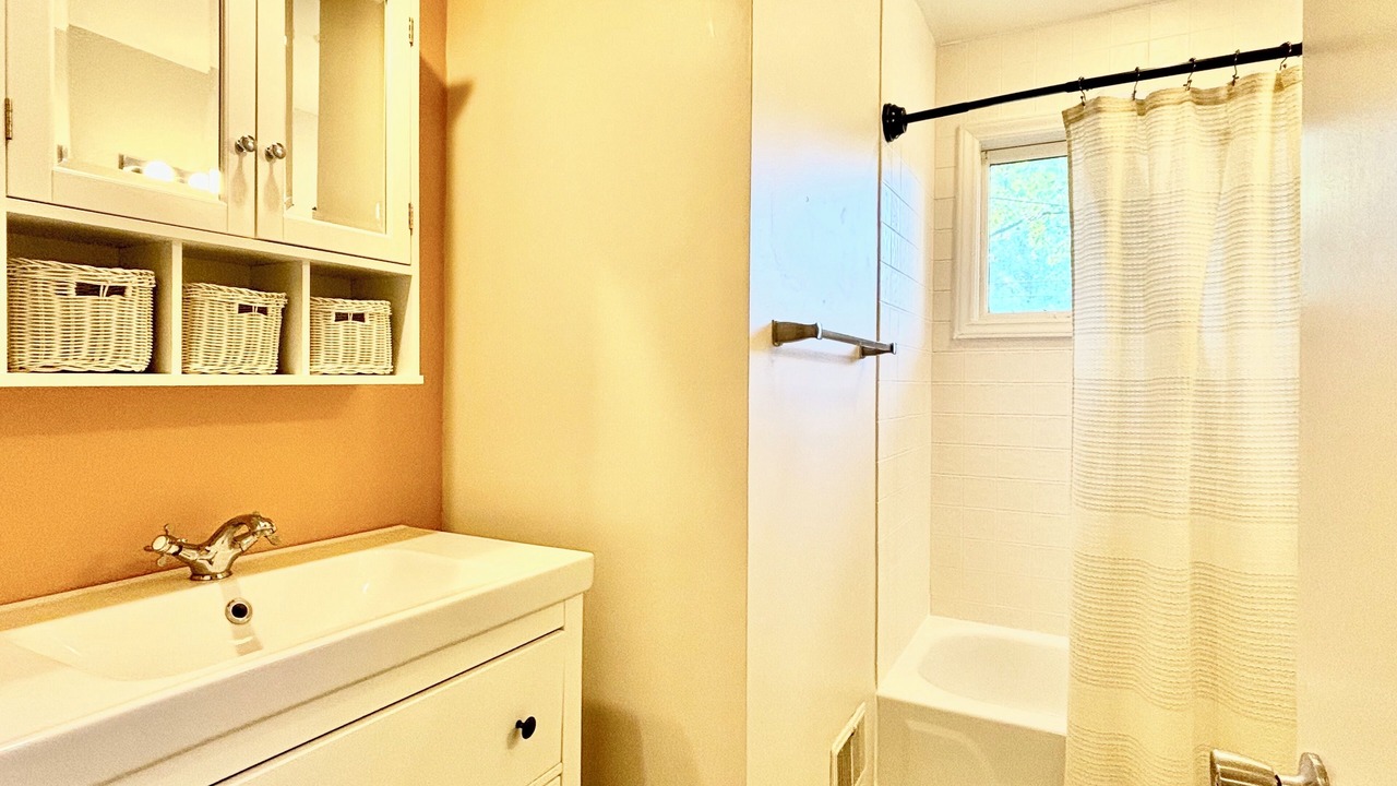 Photo of Bathroom in Prairie Village