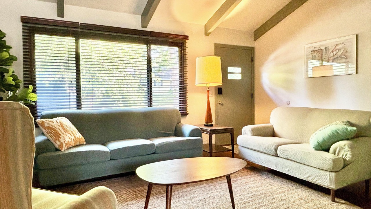 Photo of Livingroom in Prairie Village