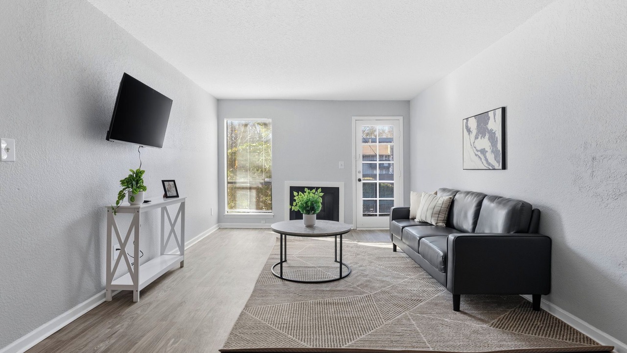 Photo of Livingroom in South Kansas City
