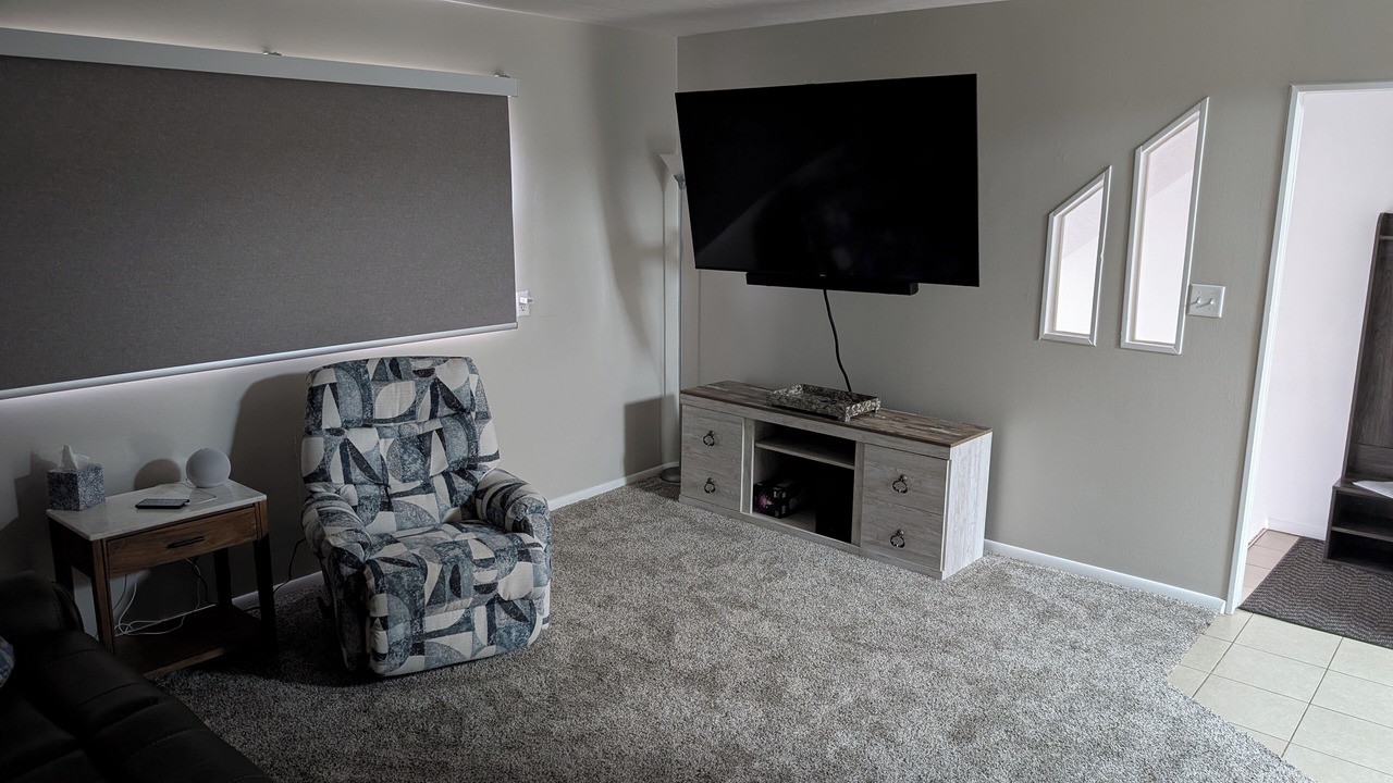 Photo of Livingroom in Lawrence