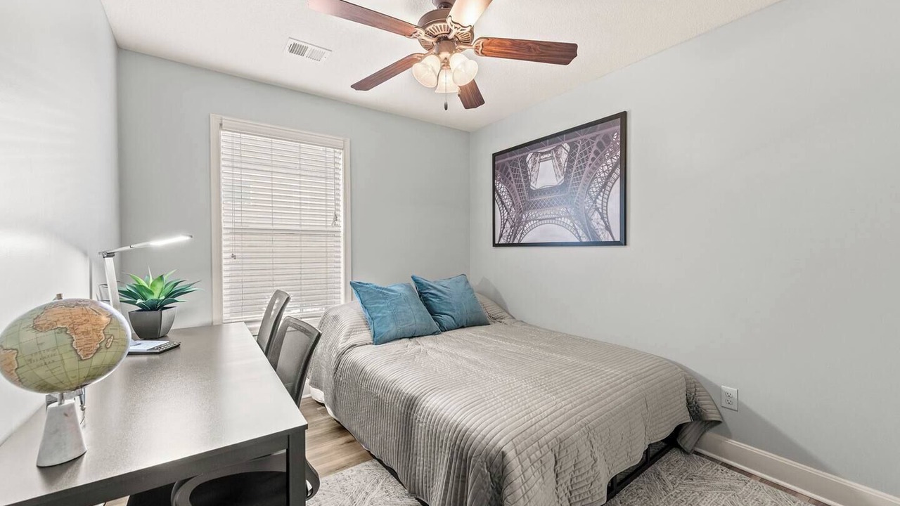 Photo of Bedroom in Tracy