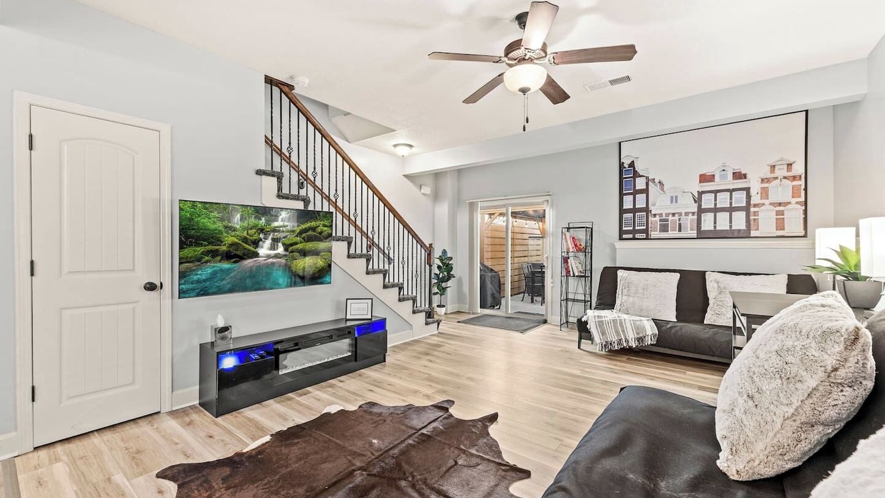 Photo of Livingroom in Tracy