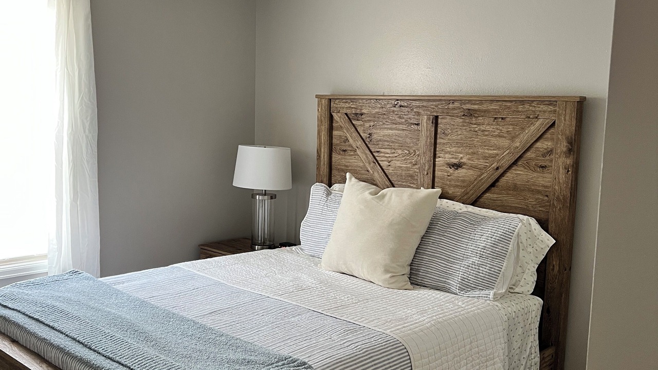 Photo of Bedroom in Saratoga