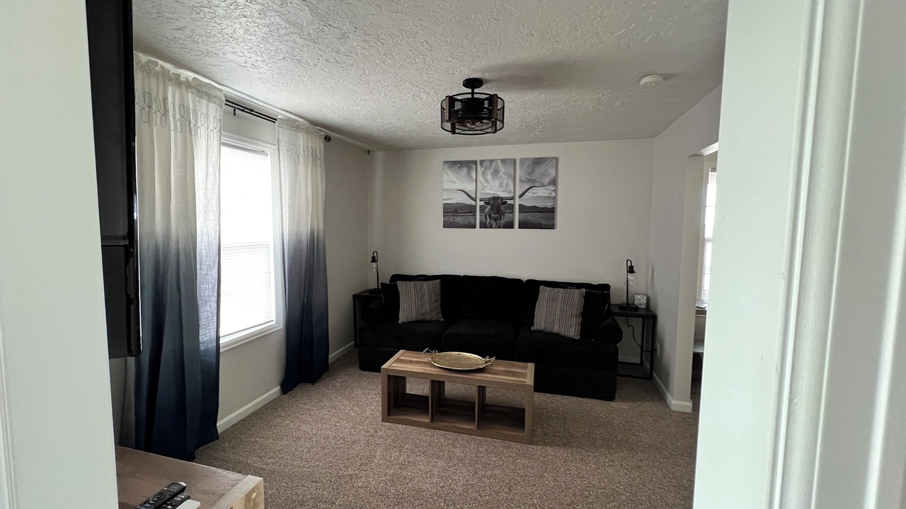 Photo of Livingroom in Saratoga