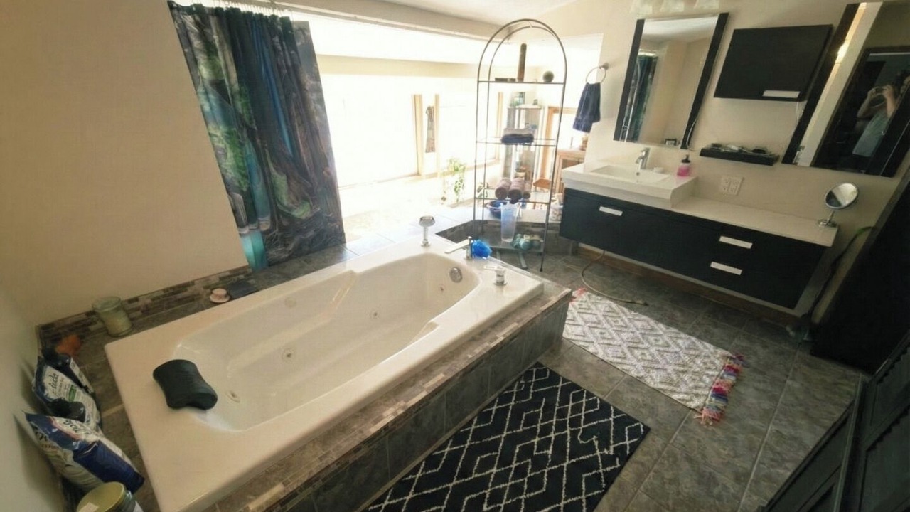 Photo of Bathroom in Grantville