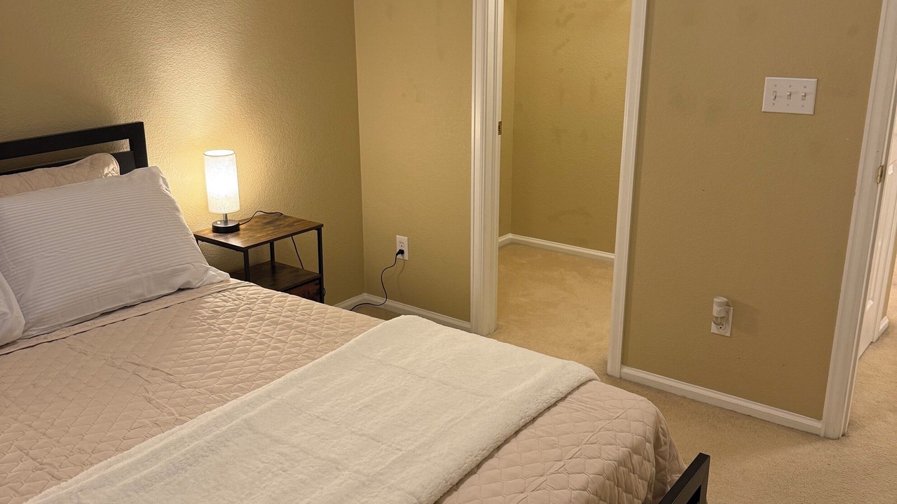 Photo of Bedroom in Aurora