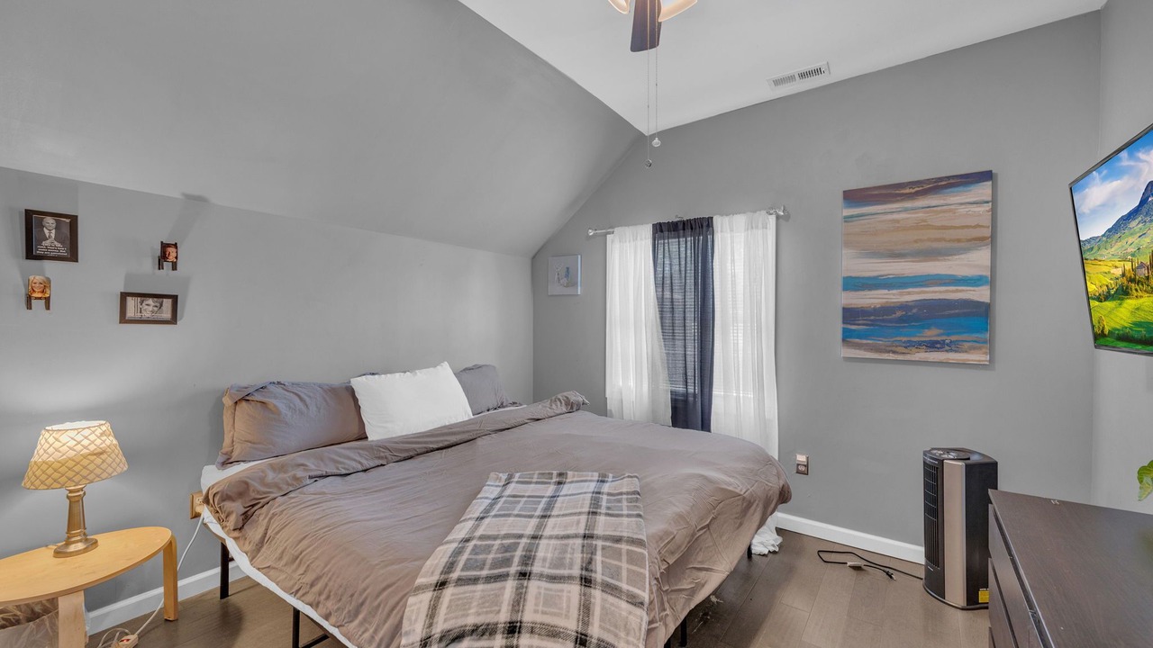 Photo of Bedroom in Riverview