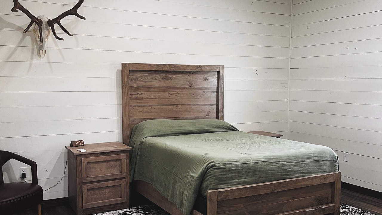Photo of Bedroom in Labette County