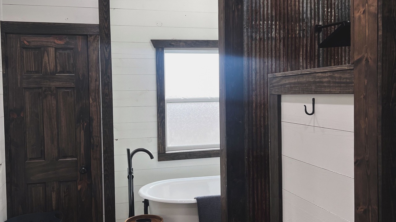 Photo of Bathroom in Labette County