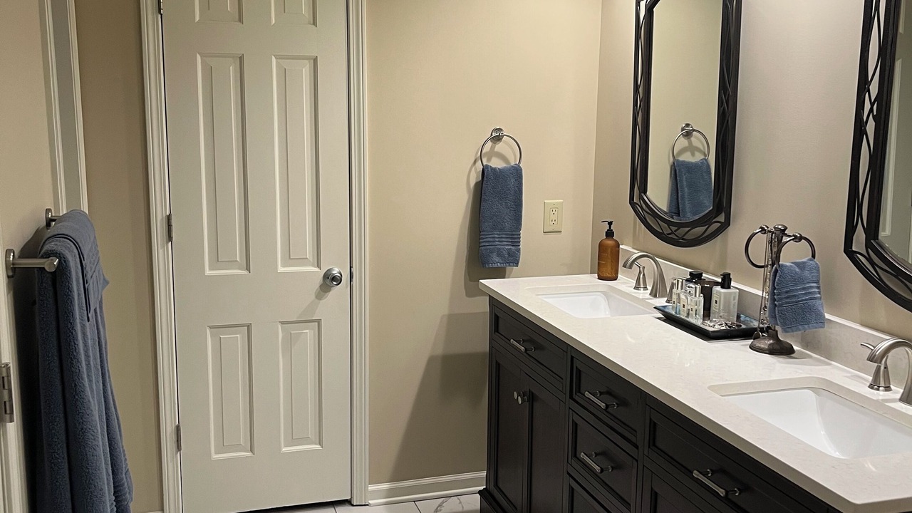 Photo of Bathroom in Leawood