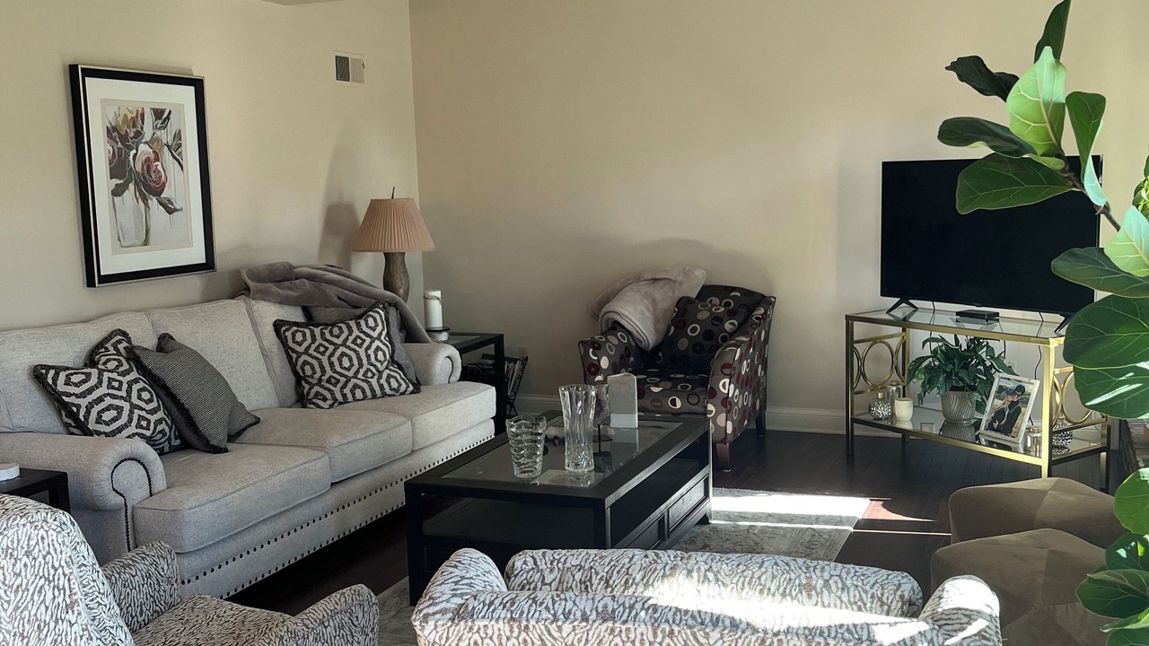 Photo of Livingroom in Leawood