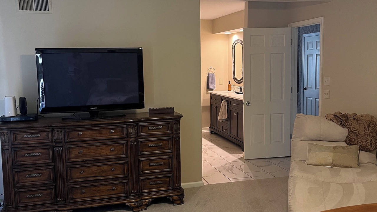 Photo of Bedroom in Leawood