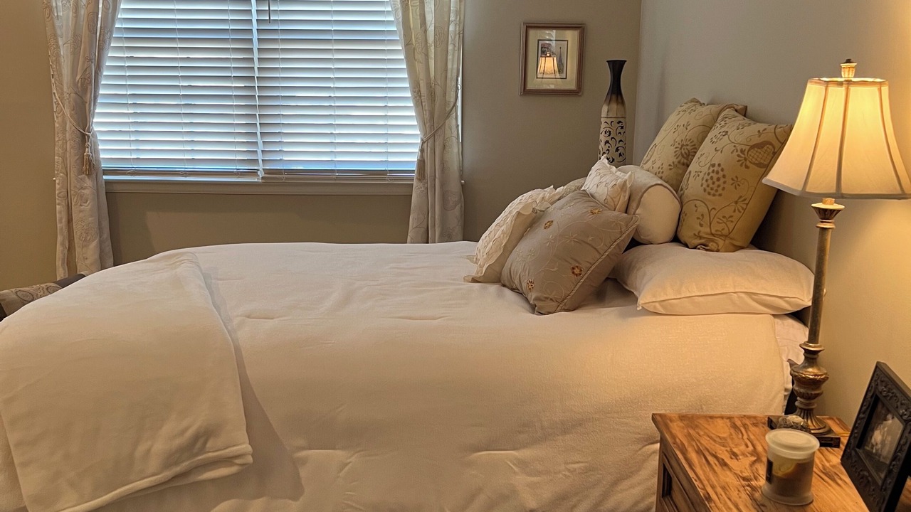 Photo of Bedroom in Leawood