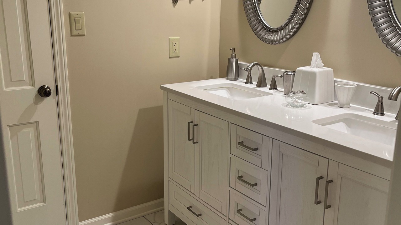 Photo of Bathroom in Leawood