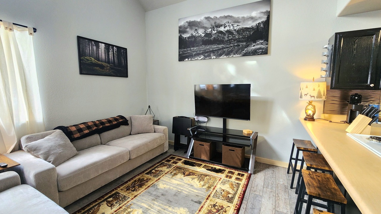 Photo of Livingroom in Casper Mountain