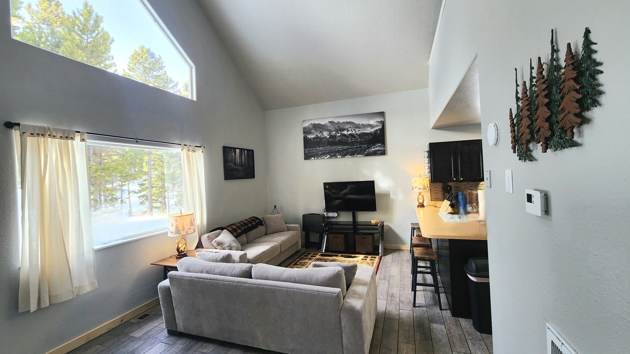 Photo of Livingroom in Casper Mountain