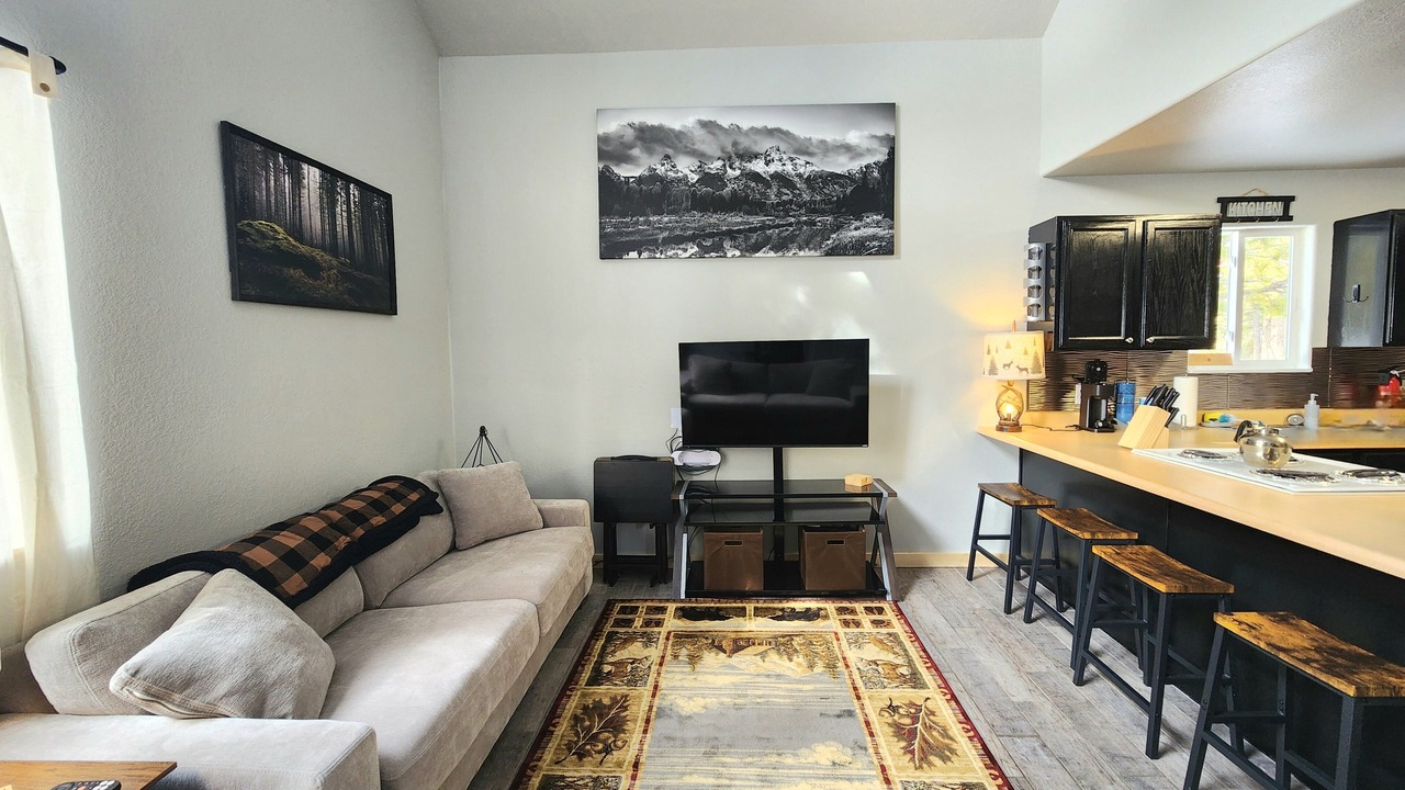 Photo of Livingroom in Casper Mountain