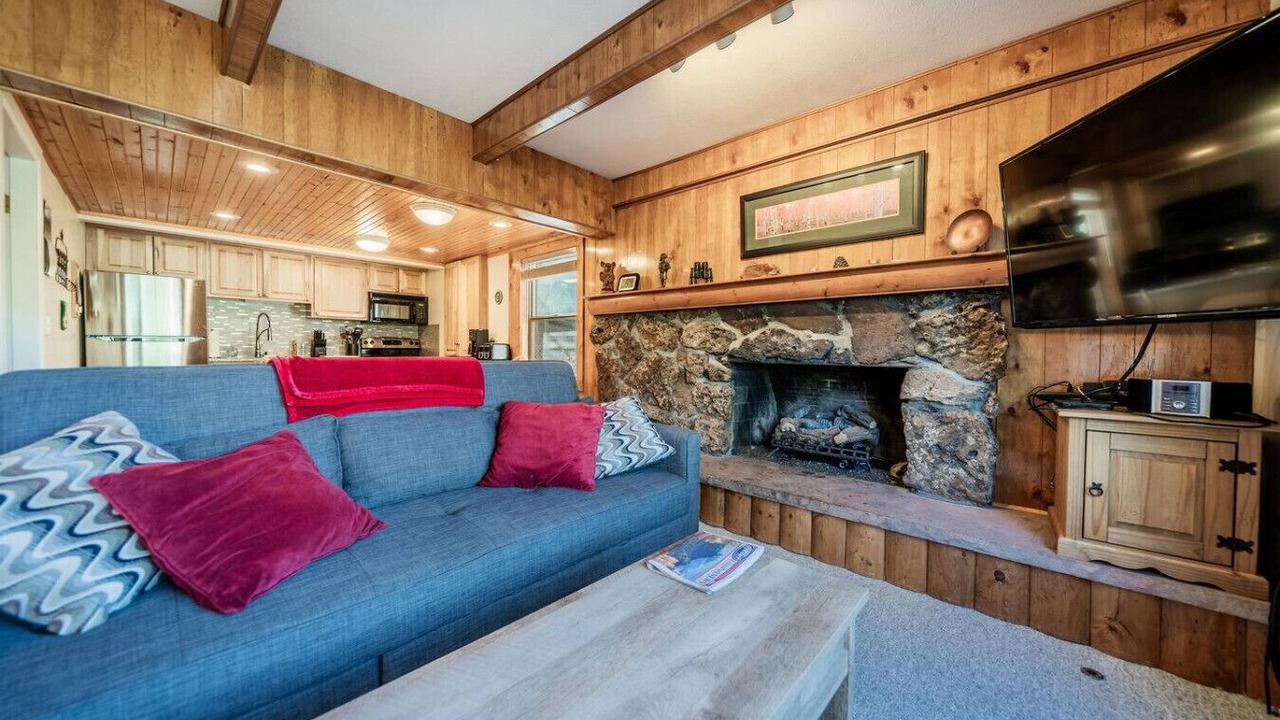 Photo of Livingroom in Estes Park