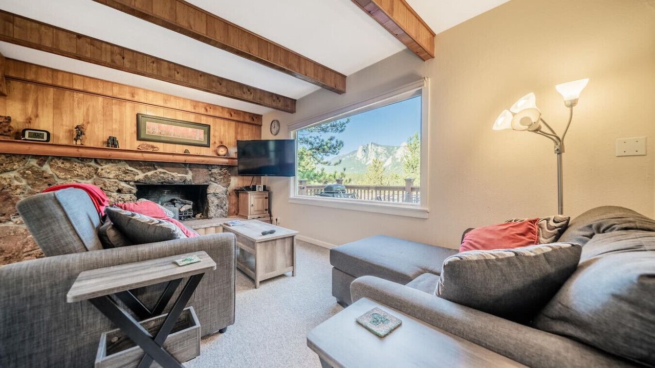 Photo of Livingroom in Estes Park