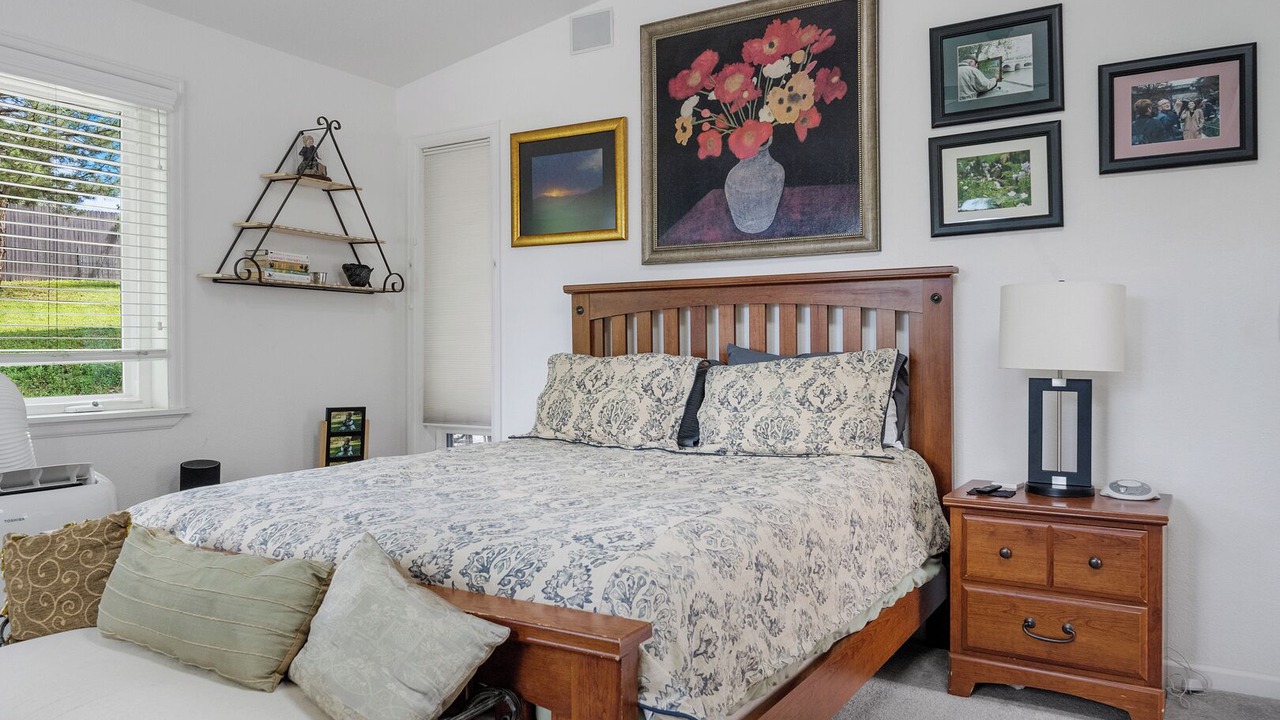 Photo of Bedroom in Skyway