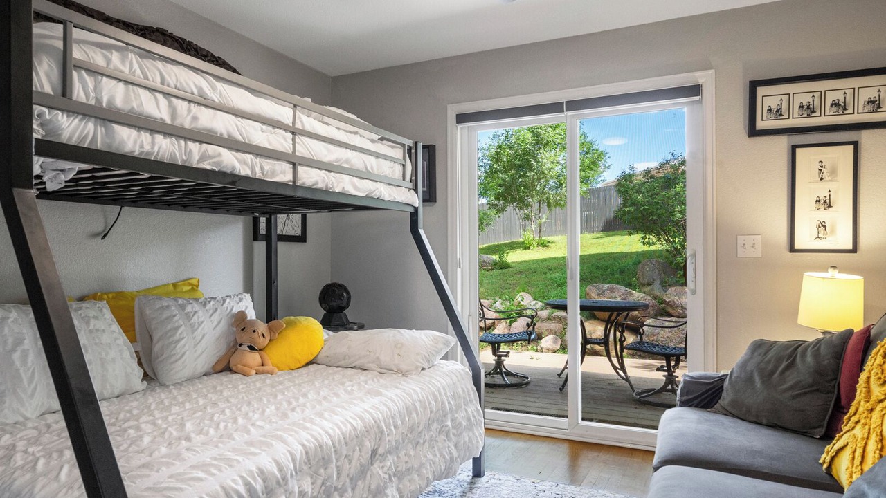 Photo of Bedroom in Skyway